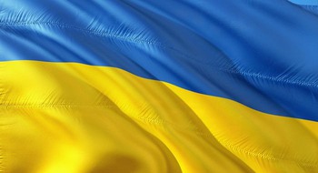 Ukrainas flagga i blått och gult.